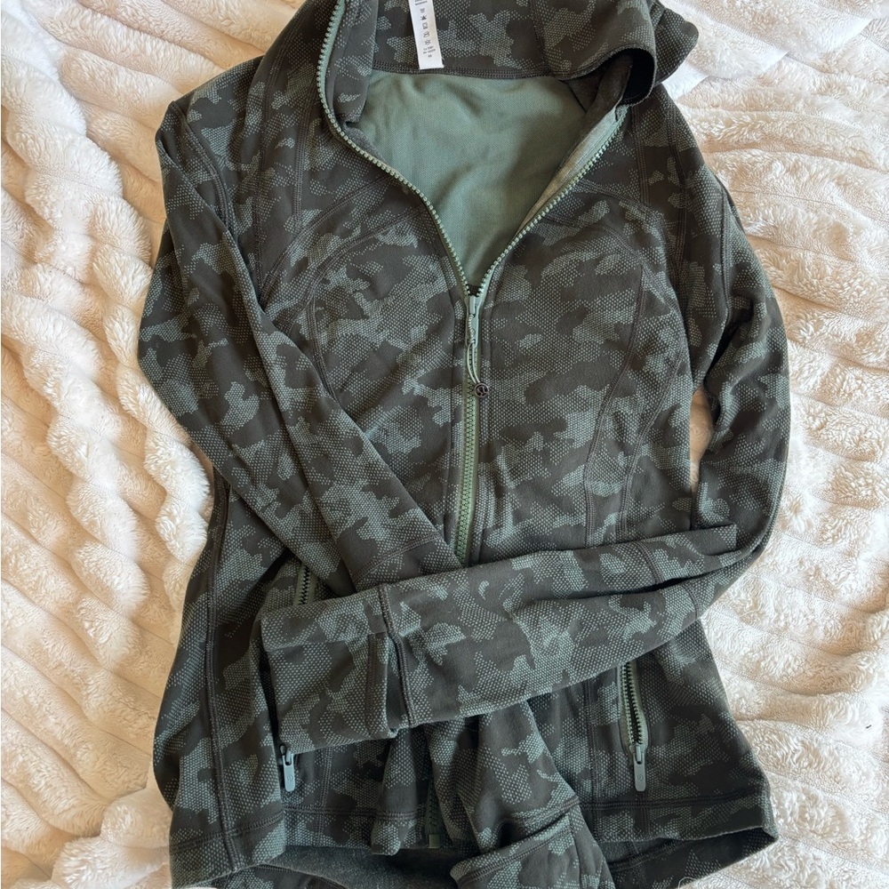 Lululemon Green Camo Zip-Up Jacket